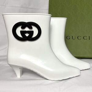 Authentic Gucci Rubber Ankle Boots White GG Logo Sz 38 New Pointed Toe Bootie